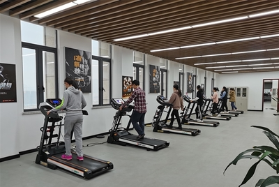 柳东新区 新时代文明实践中心成为群众休闲健身新天地